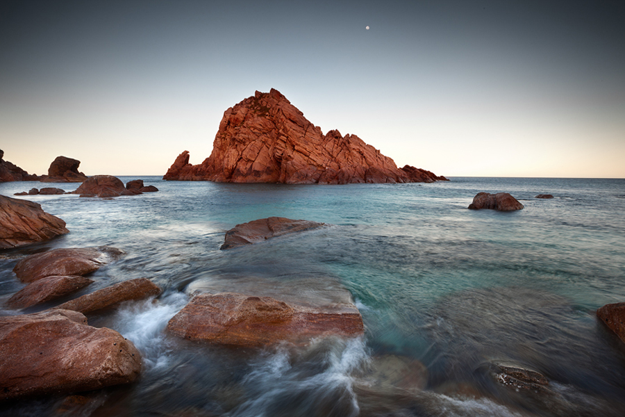sugarloaf_rock_moon500.jpg